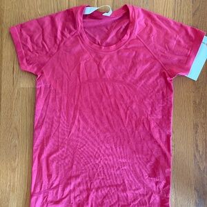 NWT Lululemon Swiftly Tech Short Sleeve 2.0